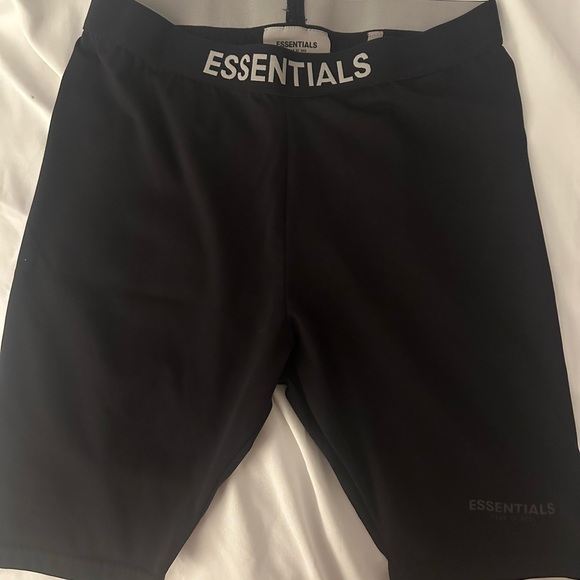 Fear of God Essentials Biker Shorts - Picture 3 of 5